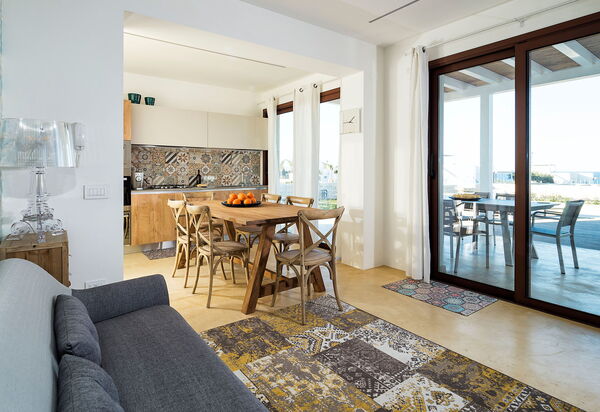 Villa San Lorenzo Ulivo: Küche, Wohnzimmer