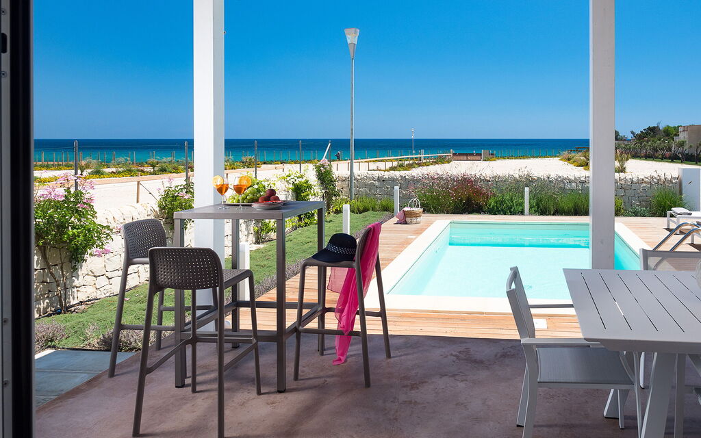 Villa San Lorenzo Fico D'india: Building Exterior, Outdoor, Pool