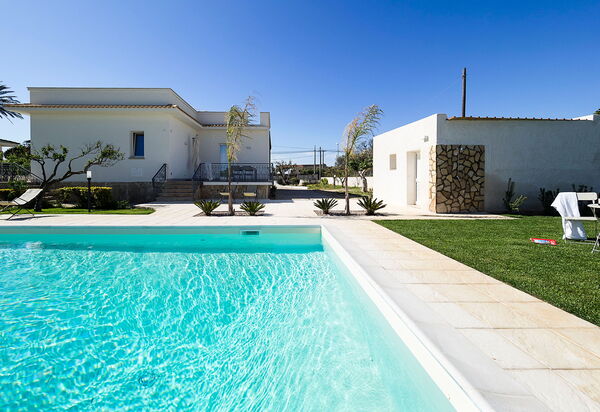 Villa Rita: Außen, Draussen, Garten, Schwimmbad