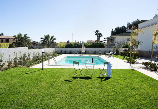 Villa Rita: Außen, Draussen, Garten, Schwimmbad