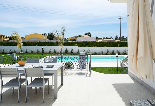 Villa Rita: Außen, Draussen, Garten, Schwimmbad