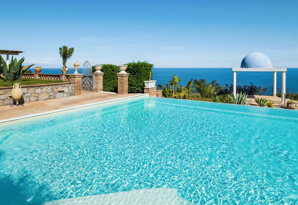 Buena Vista: Außen, Draussen, Schwimmbad