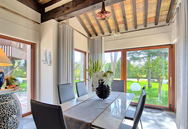 Villa Tagliaferri: Esszimmer