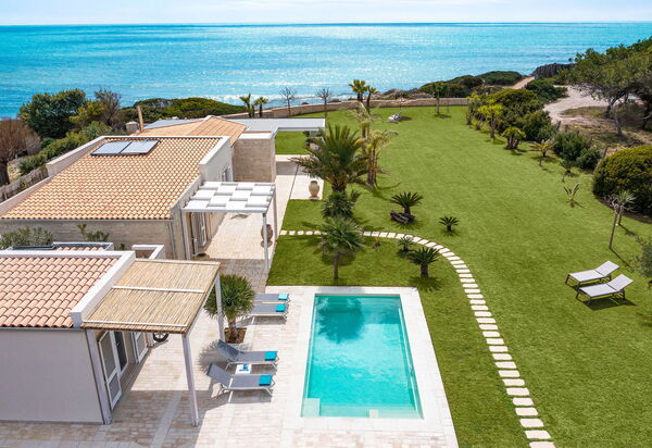 Villa Azulea: Ansichten, Außen, Draussen, Garten, Schwimmbad