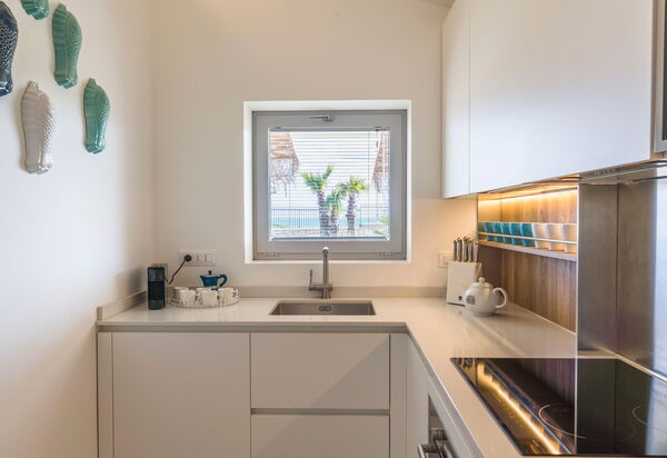 Villa Azulea: Küche, Wohnzimmer