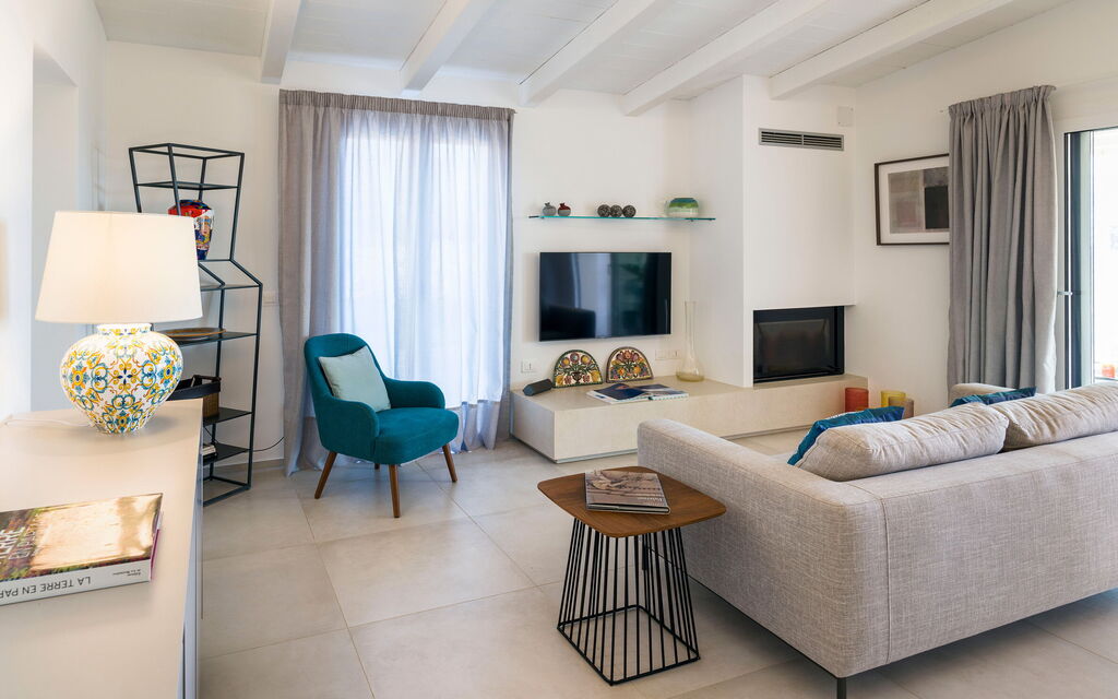 Villa Azulea: Kitchen, Living Room