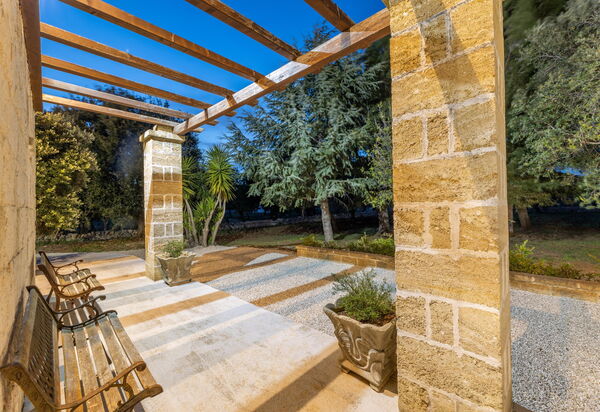 Villa Narkive: Außen, Draussen, Garten