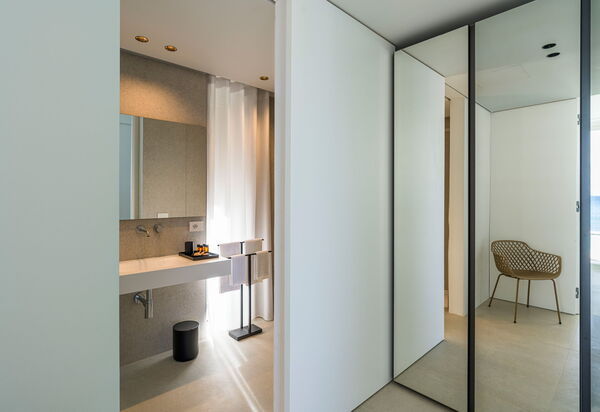 Bedda Matri: Kamer details