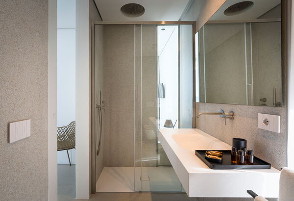 Bedda Matri: Badkamer