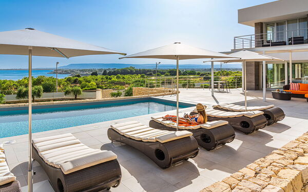 Villa Anna Plemmirio: бассейн, Открытый, Экстерьеры