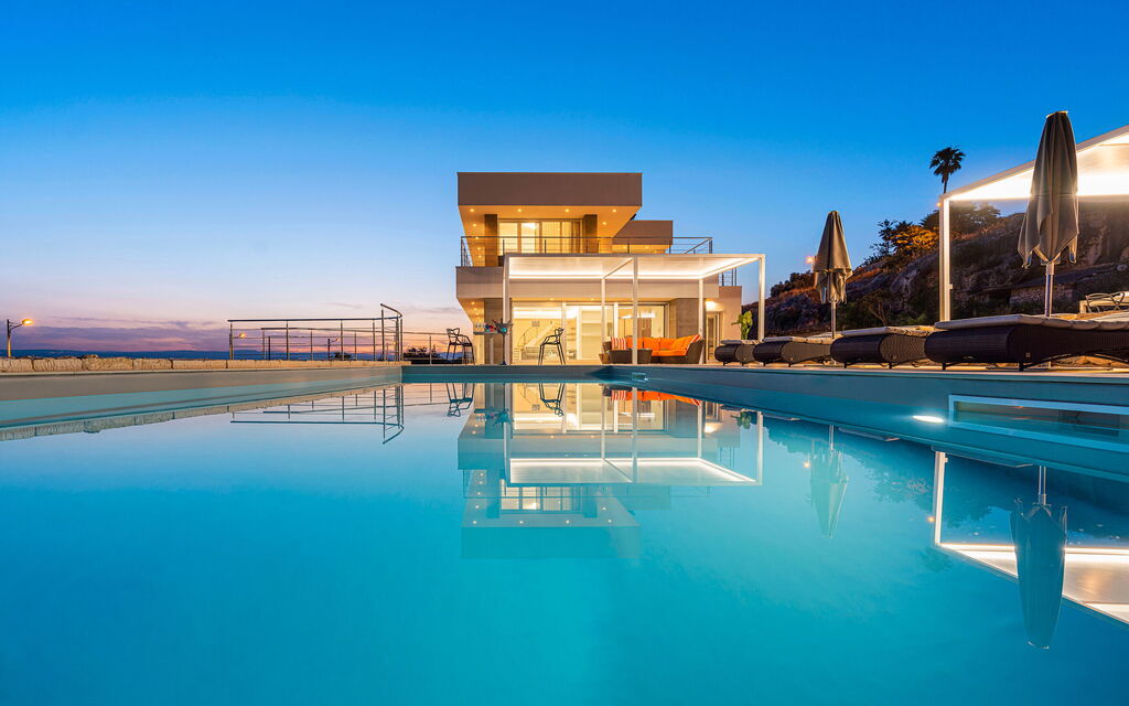 Villa Anna Plemmirio: Building Exterior, Outdoor, Pool