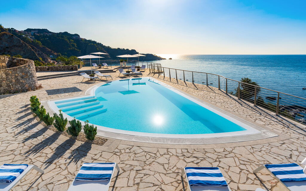 Baya Bella: Building Exterior, Outdoor, Pool, Scenic View