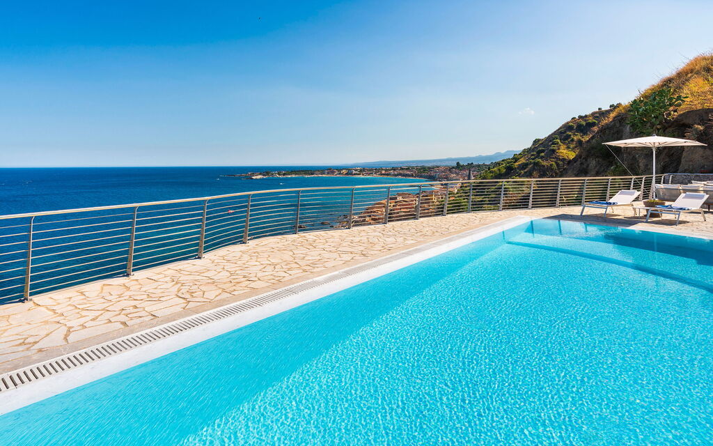 Baya Bella: Building Exterior, Outdoor, Pool, Scenic View