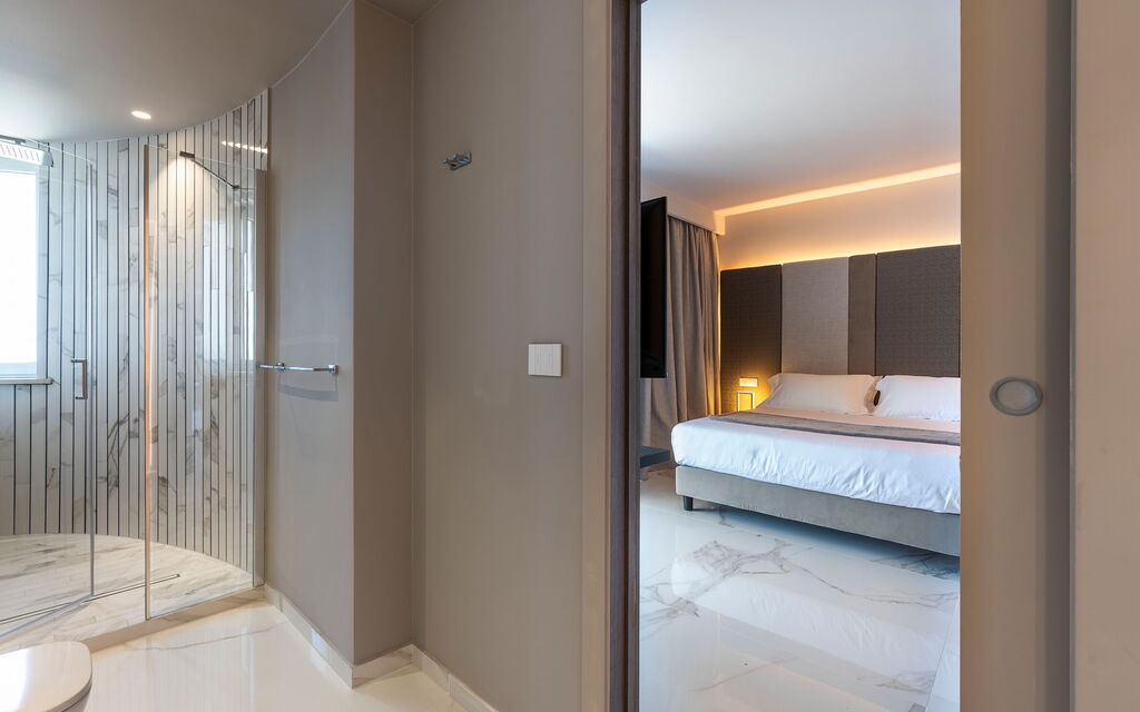 Baya Bella: Bathroom, Bedroom