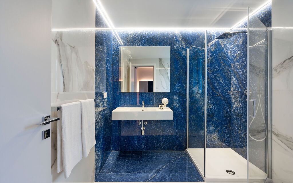 Baya Bella: Bathroom