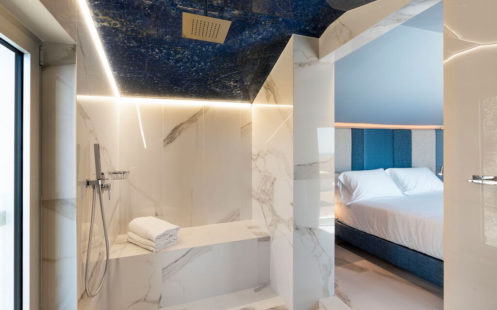 Baya Bella: Bathroom