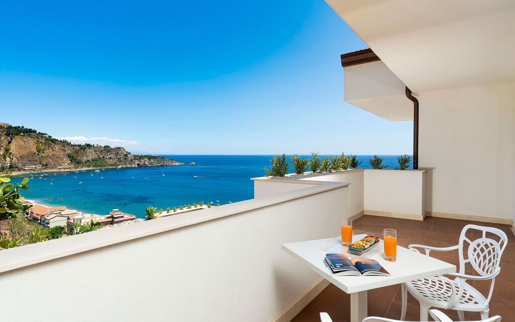 Baya Bella: Balcony / Terrace / Patio, Building Exterior, Outdoor, Scenic View