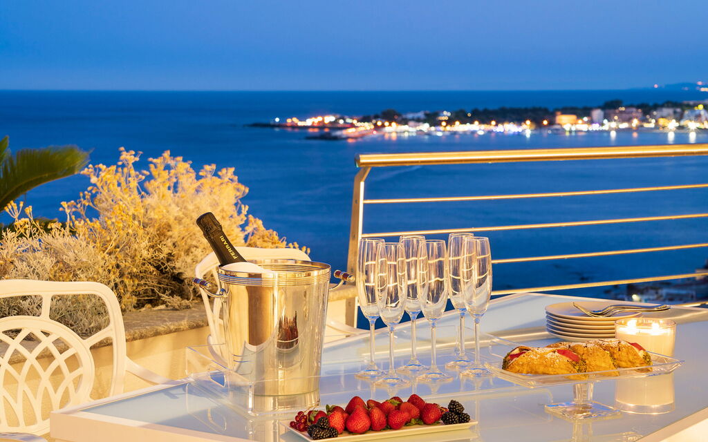 Baya Bella: Balcony / Terrace / Patio, Building Exterior, Outdoor, Scenic View