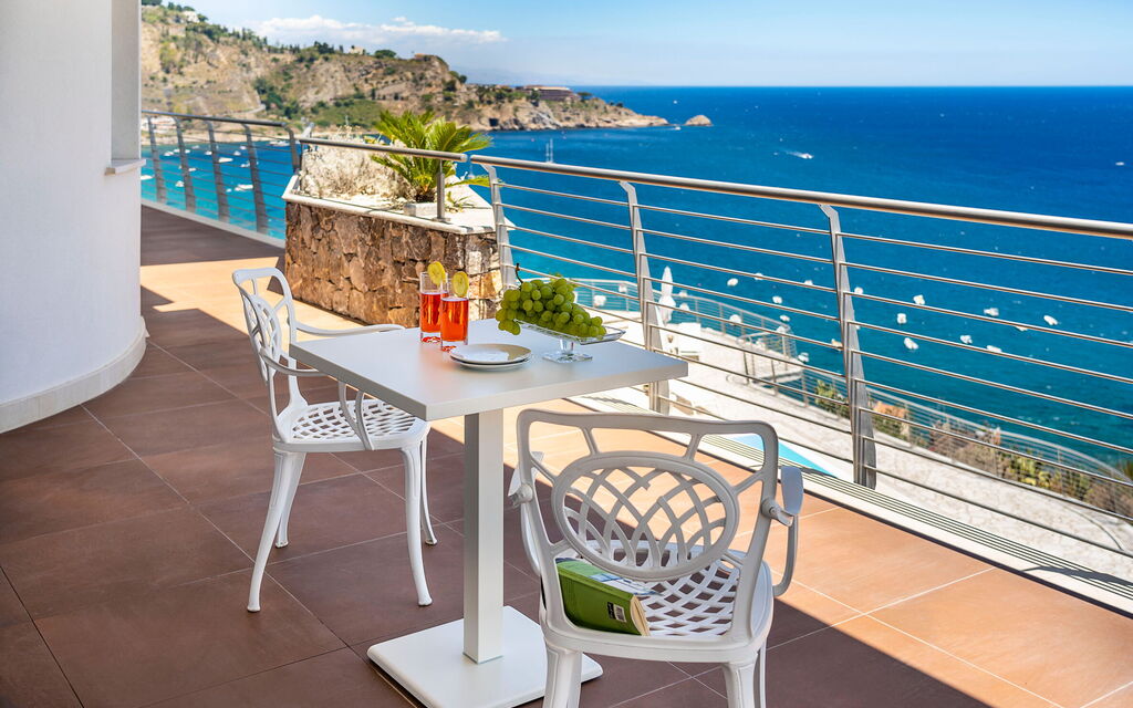 Baya Bella: Balcony / Terrace / Patio, Building Exterior, Outdoor, Scenic View