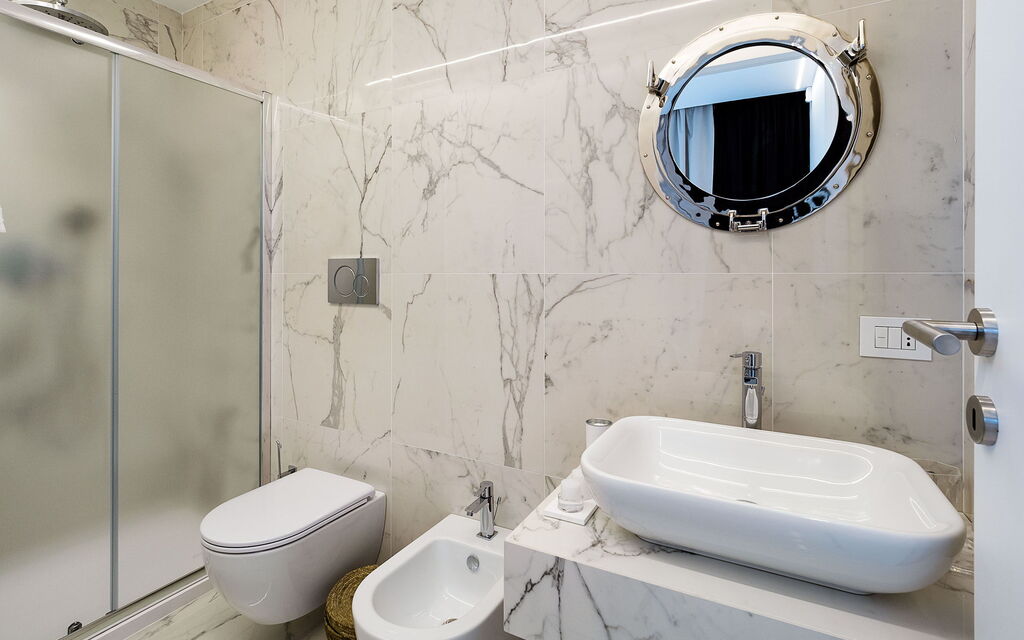 Villa Alexandra: Bathroom