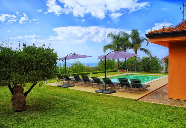 Villa Malu: Außen, Draussen, Garten, Schwimmbad