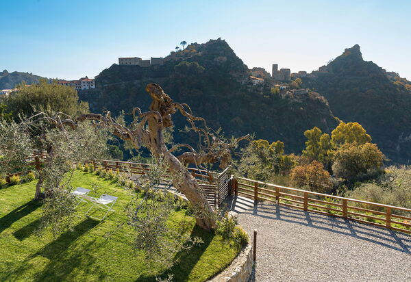 Zagara Bianca: Buitenkanten, Buitenshuis, Keer bekeken, Tuin