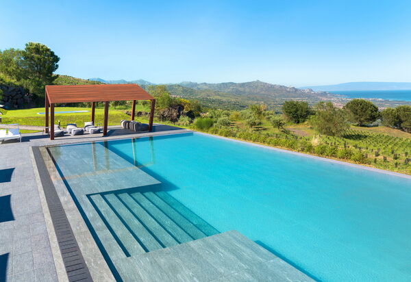 Tenuta Della Contea: Buitenkanten, Buitenshuis, Keer bekeken, Tuin, zwembad