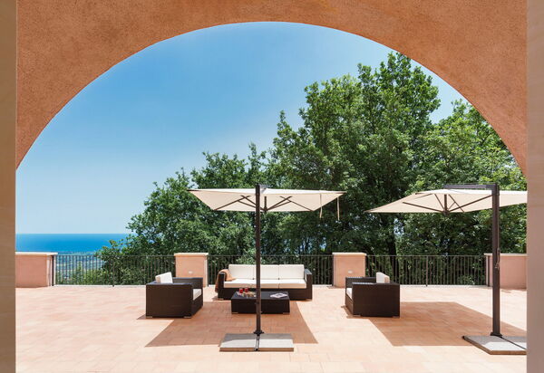 Tenuta Della Contea: Balkon / terras / patio, Buitenkanten, Buitenshuis