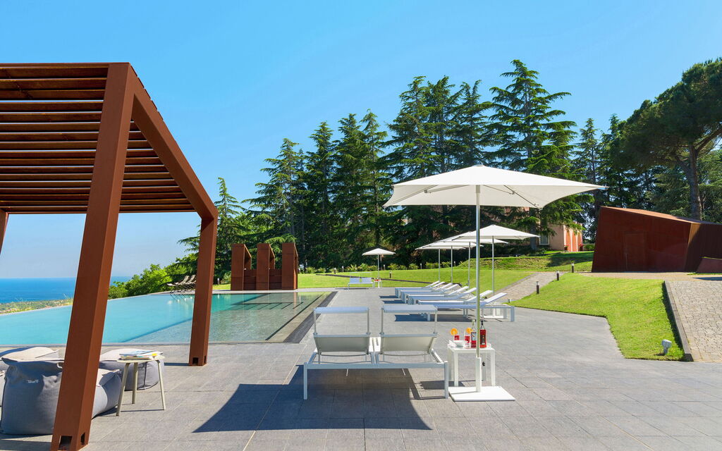 Tenuta Della Contea: Have, pool, Udendørs, Udvendige
