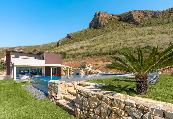 Villa Dolce: бассейн, Открытый, Сад, Экстерьеры