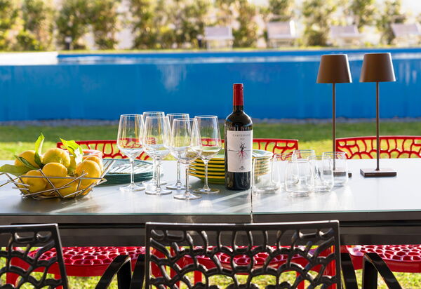 Villa Dolce: бассейн, Еда, Открытый, Сад, Экстерьеры