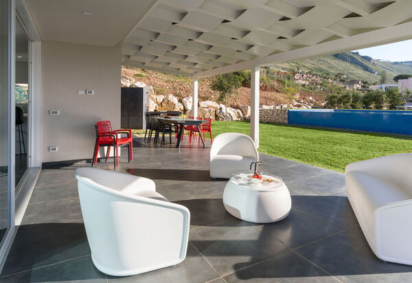 Villa Dolce: бассейн, Взгляды, Открытый, Сад, Экстерьеры