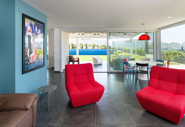 Villa Dolce: Гостиная