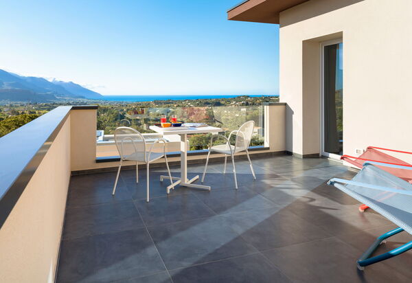 Villa Dolce: Балкон / Терраса / Патио, Взгляды, Открытый, Экстерьеры