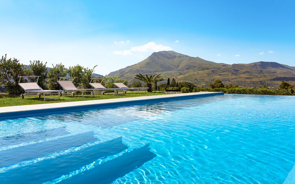 Villa Dolce: Building Exterior, Garden, Outdoor, Pool, Scenic View