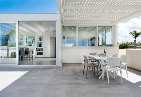 Diantha: Balcon / Terrasse / Patio, Extérieur, Extérieurs