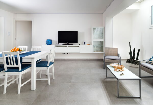 Diantha: Salle à manger, Salon