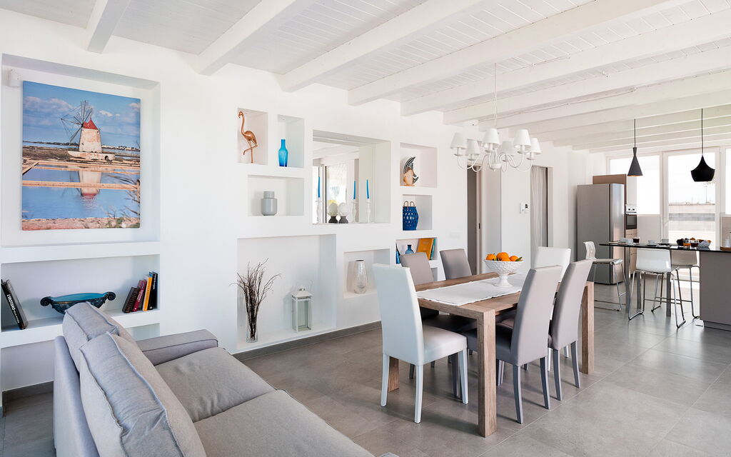 Diantha: Salle à manger, Salon
