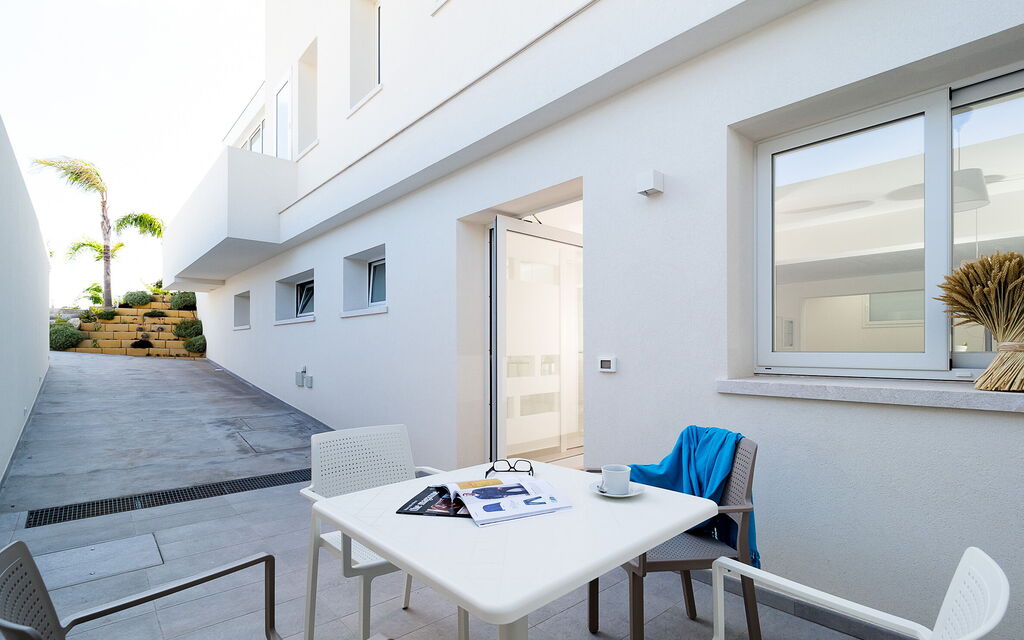 Diantha: Balcon / Terrasse / Patio, Extérieur, Extérieurs