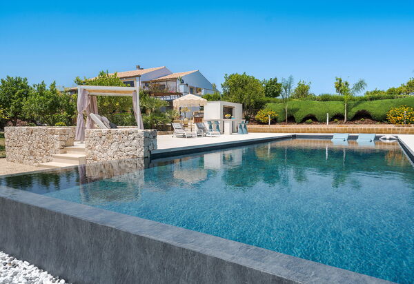 Pigna Blue: Building Exterior, Outdoor, Pool