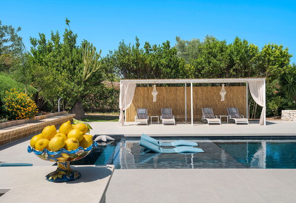 Pigna Blue: Building Exterior, Outdoor, Pool