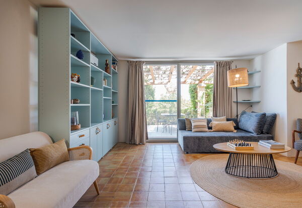 Pigna Blue: Living Room