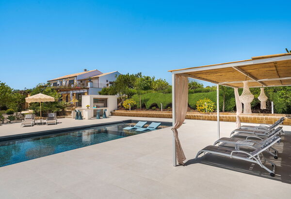 Pigna Blue: Building Exterior, Outdoor, Pool