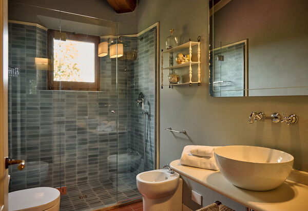 Villa Marliana: Bathroom