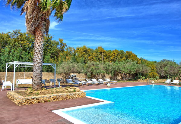 Villa Maraus: Außen, Draussen