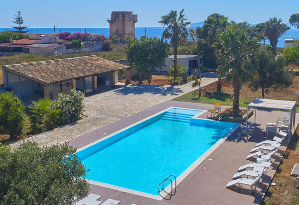 Villa Maraus: Außen, Draussen, Schwimmbad