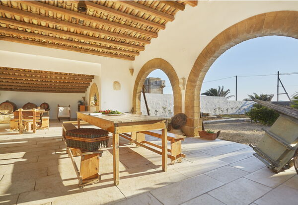 Villa Maraus: Außen, Draussen