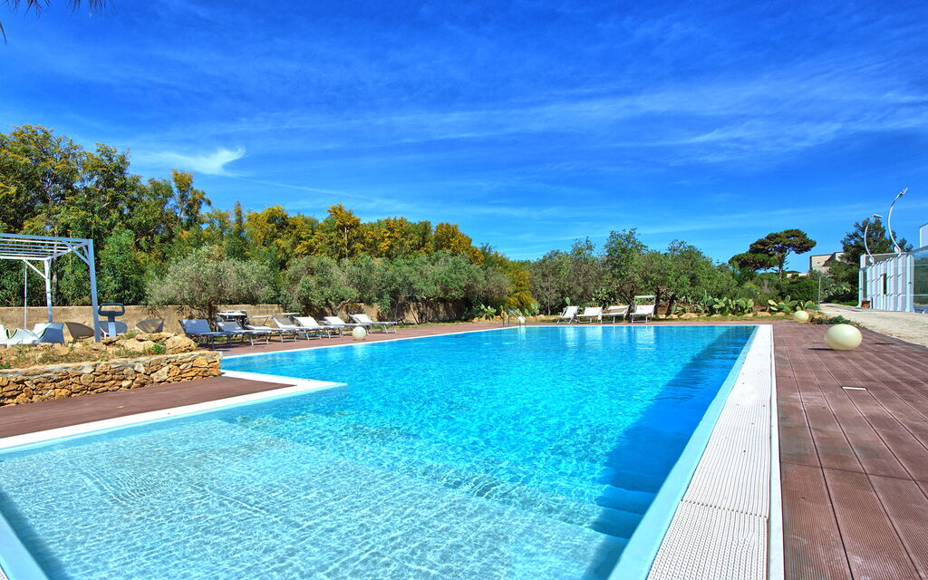 Villa Maraus: all'aperto, Esterni