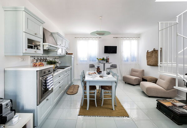 Spuma Di Mare: Dining Room, Kitchen, Living Room