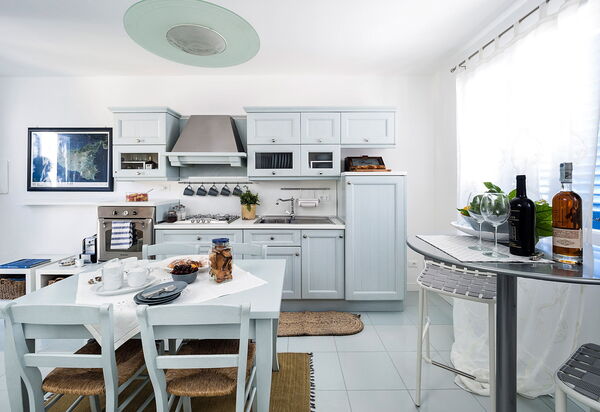 Spuma Di Mare: Dining Room, Kitchen, Living Room